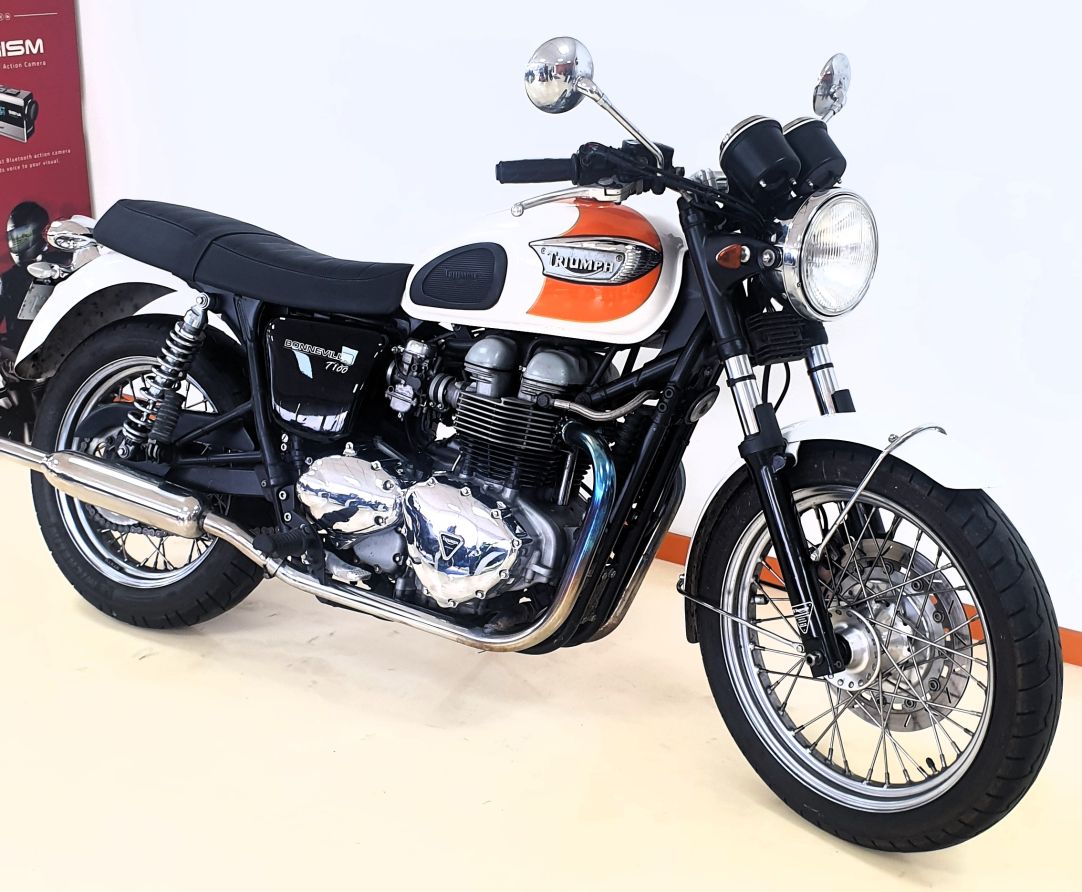 TRIUMPH BONNEVILLE T100 - 2005 - 33 522 KMS