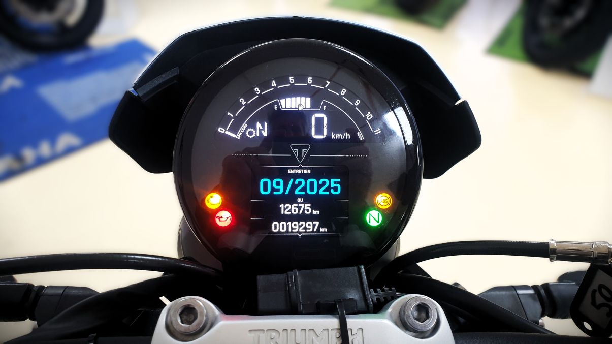 TRIUMPH TRIDENT - 2022 - 19 297 KMS