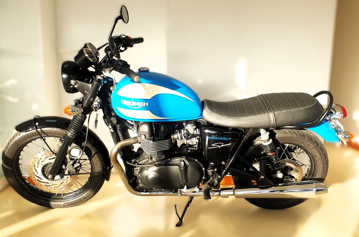 TRIUMPH BONNEVILLE SPIRIT - 2015 - 27 405 KMS