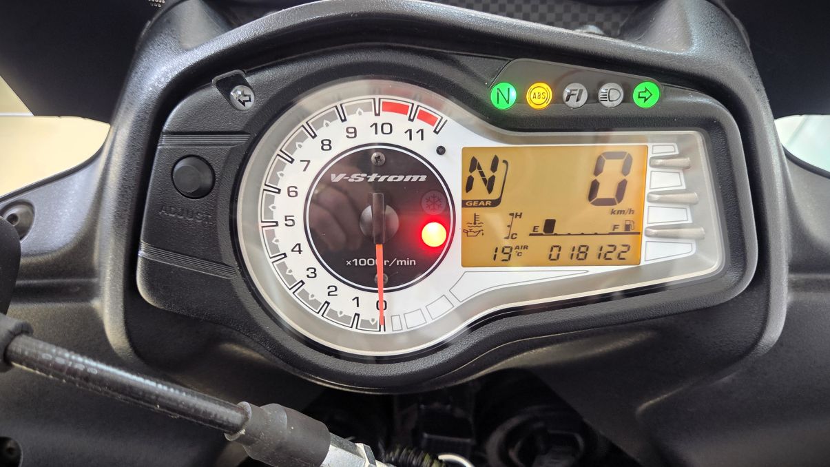 SUZUKI VSTROM 650 XT- 2016 - 18 122 KM A2