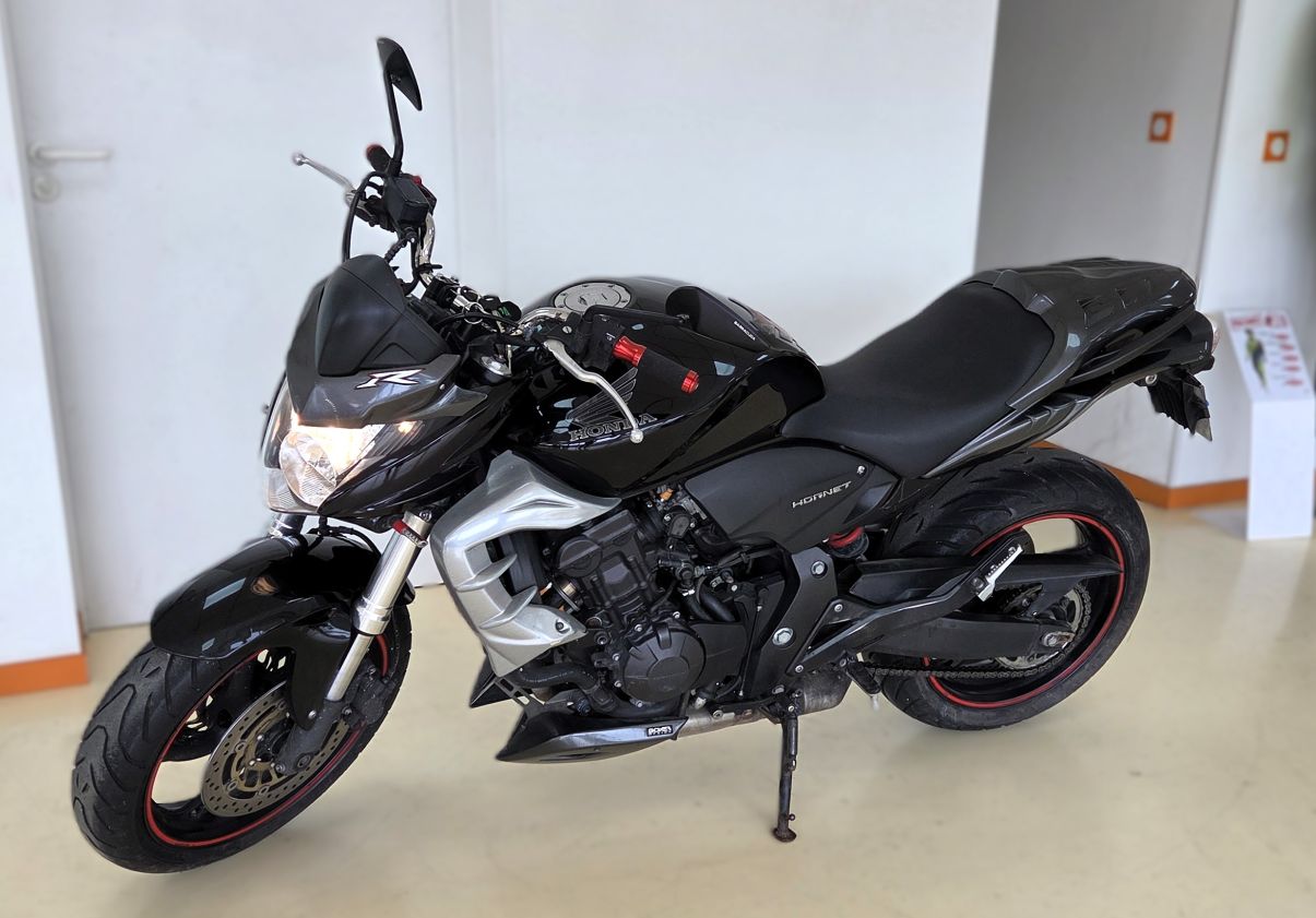HONDA HORNET 600 - 2010 - 15651 KM