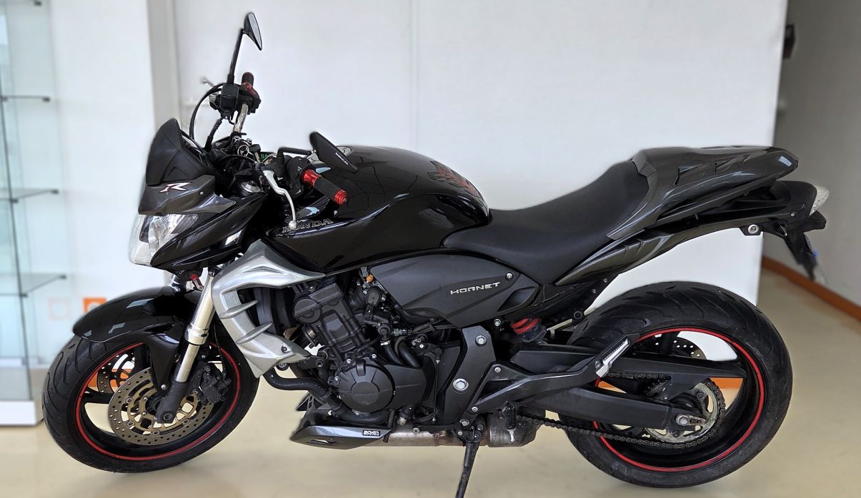 HONDA HORNET 600 - 2010 - 15651 KM
