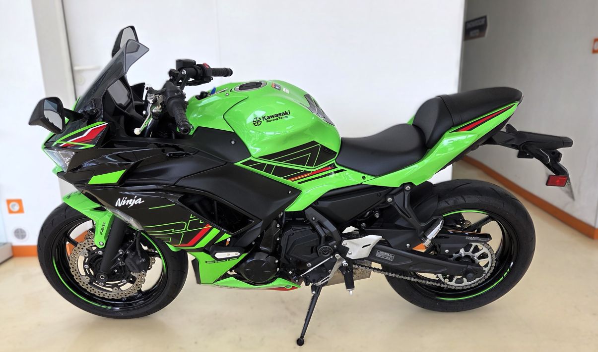 KAWASAKI NINJA 650 A2 - 2023 - 4 415 KMS