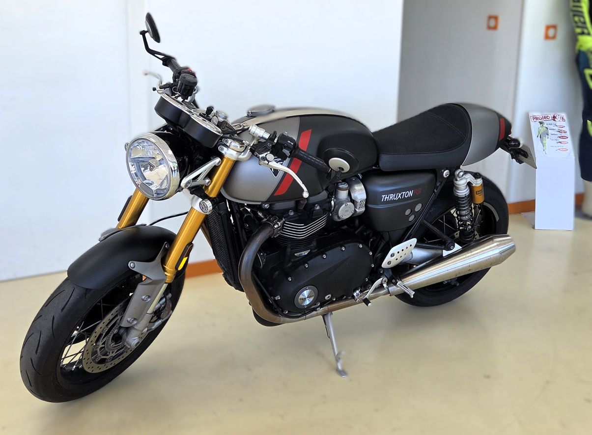 RIUMPH RS 1200 THRUXTON - 2020 - 13 595 KM