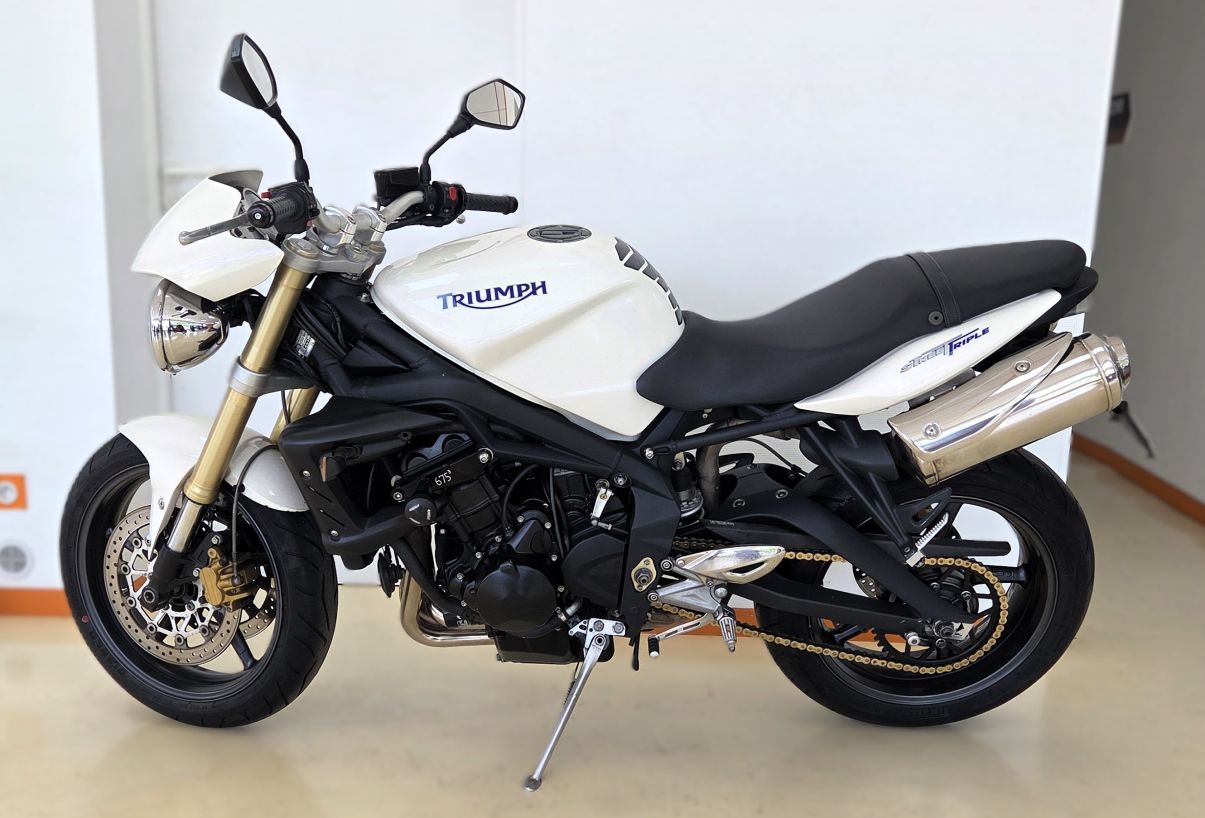 TRIUMPH STREET TRIPLE 675 - 2008 - 41000 KM