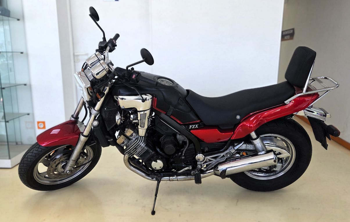 YAMAHA  FZX 750 - 1991 - 43 613 kms 