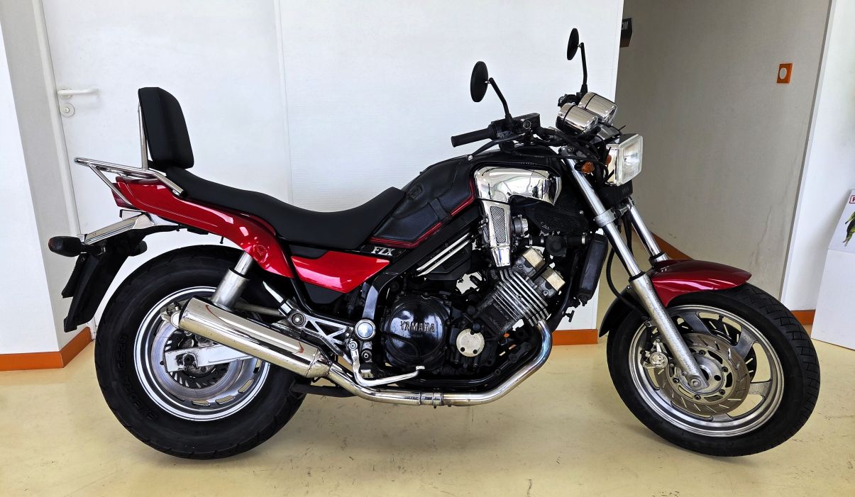 YAMAHA  FZX 750 - 1991 - 43 613 kms 
