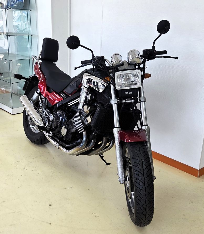 YAMAHA  FZX 750 - 1991 - 43 613 kms 