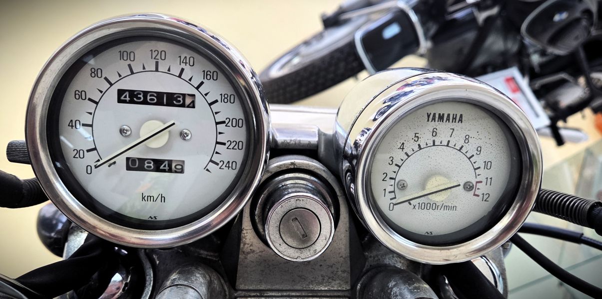 YAMAHA  FZX 750 - 1991 - 43 613 kms 