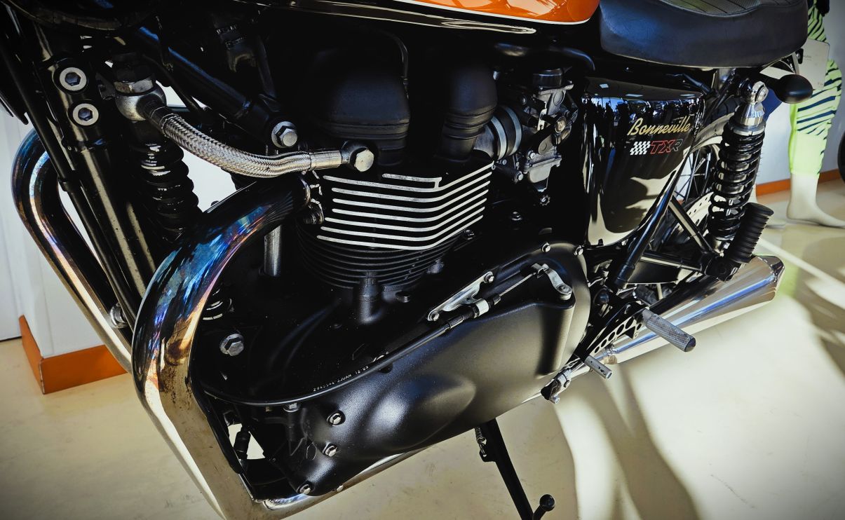 TRIUMPH BONNEVILLE T100 Mecatwin - 2010 - 25 201 KMS 