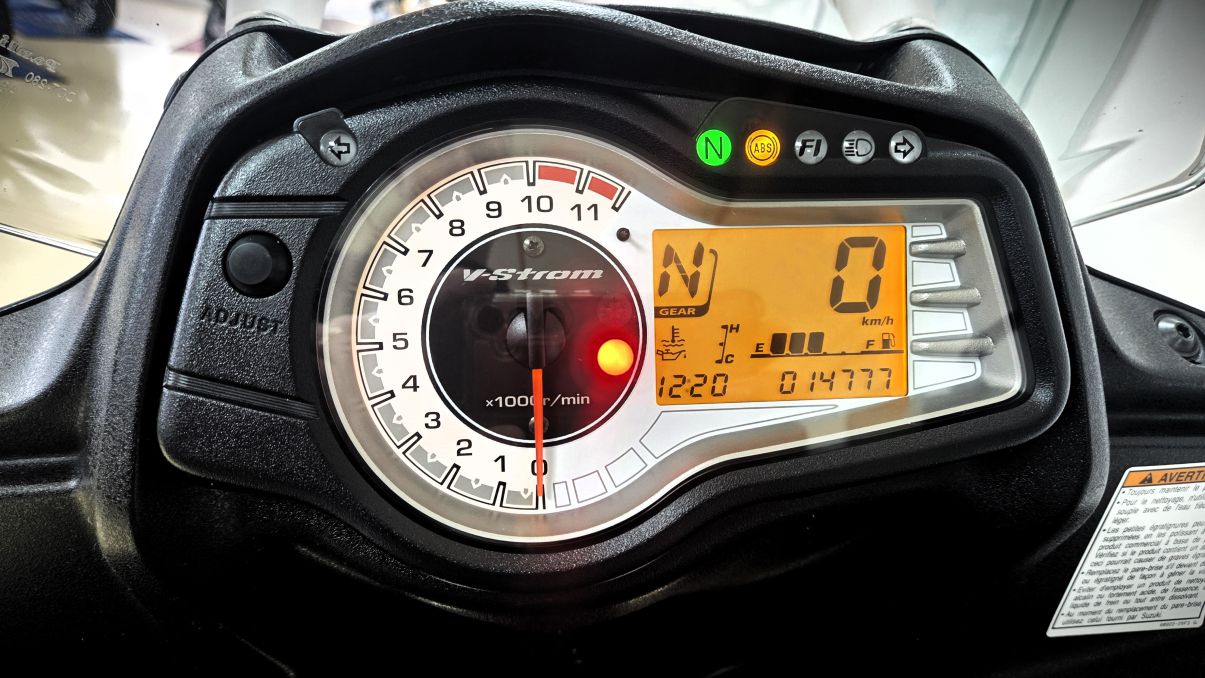 SUZUKI VSTROM 650 - 2012 - 14 777 KM 