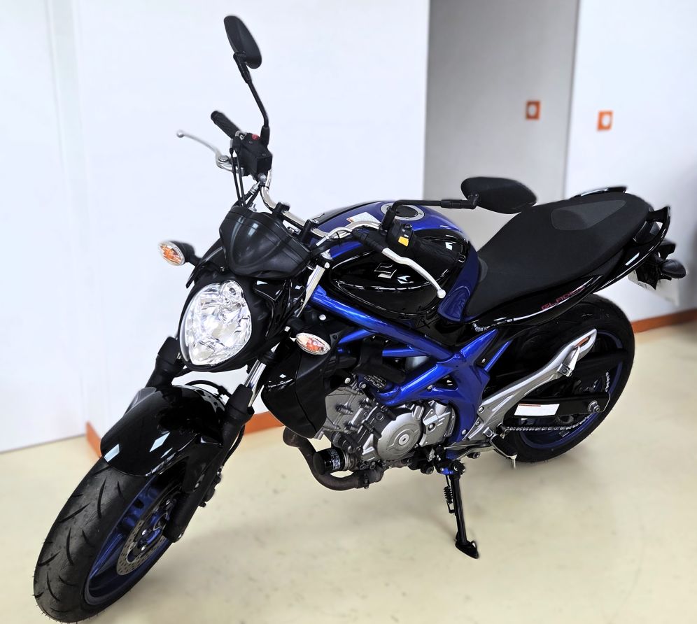 SUZUKI GLADIUS 650 - 2013 - 10 257 KM 