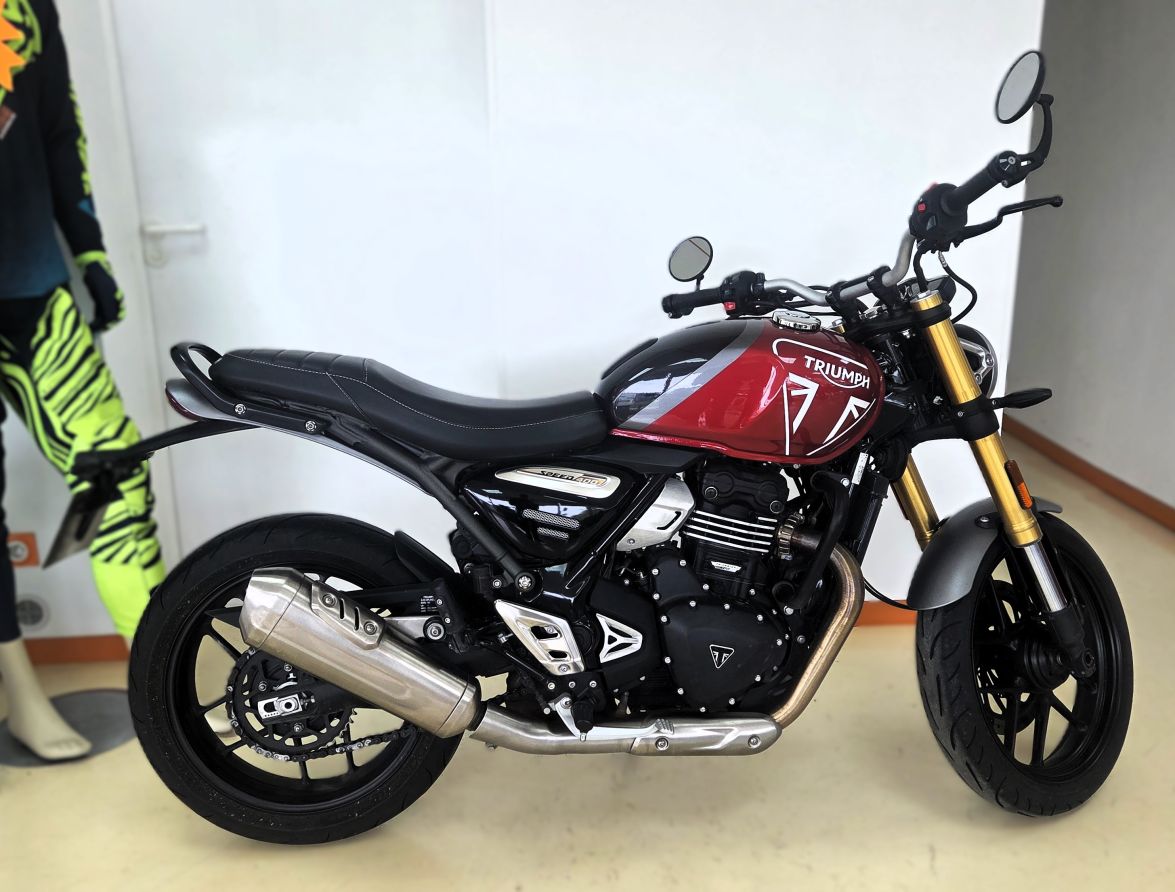 TRIUMPH SPEED 400 - 2025 - 4940 KM 