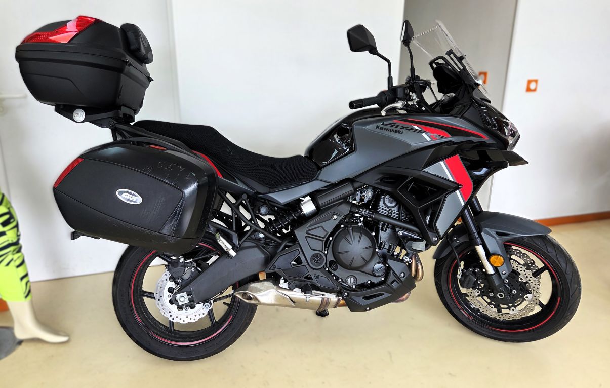 KAWASAKI VERSYS 650  - 2024 - 2 461 KM 