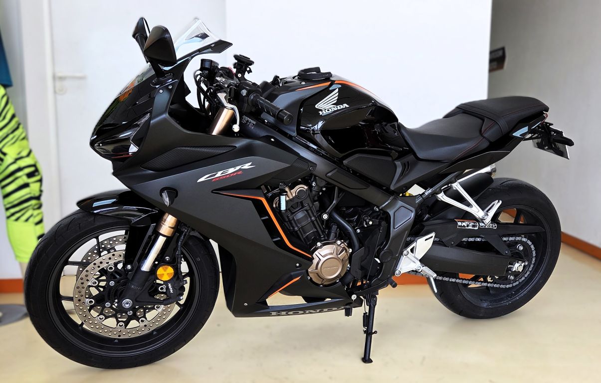HONDA CBR650R - 2022 - 6 870 KM  