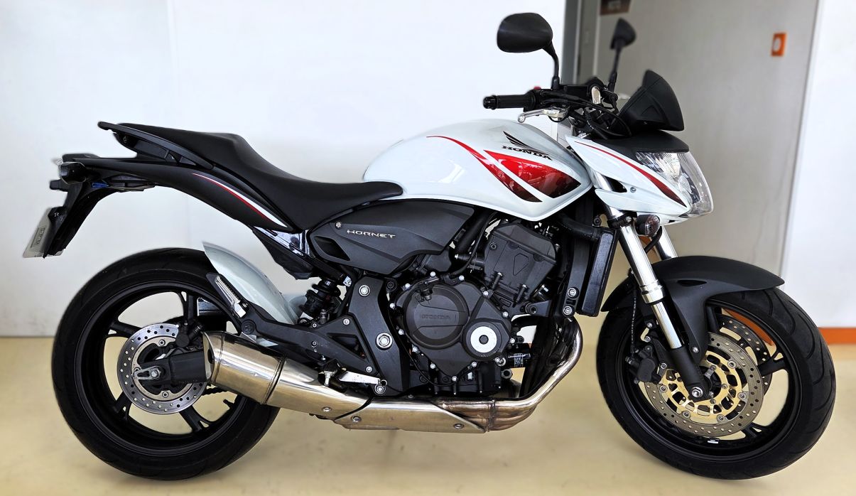 HONDA HORNET 600 - 2009 - 14 4280 KM 