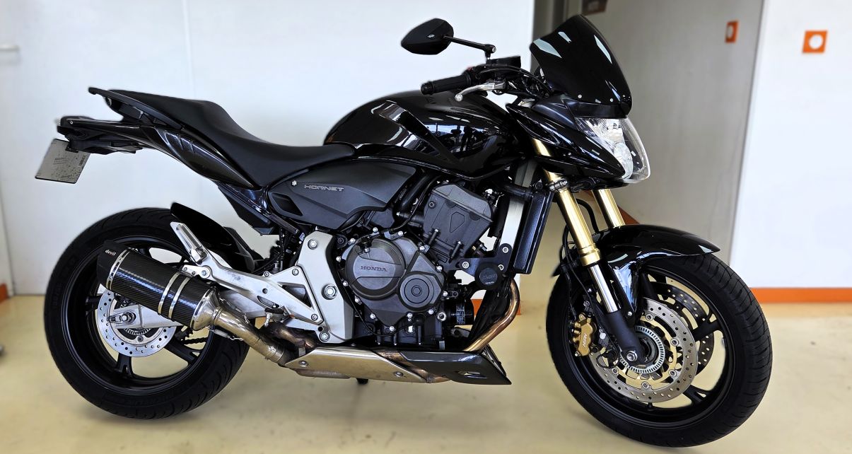 HONDA HORNET 600 - 2007 - 17 968 KM 