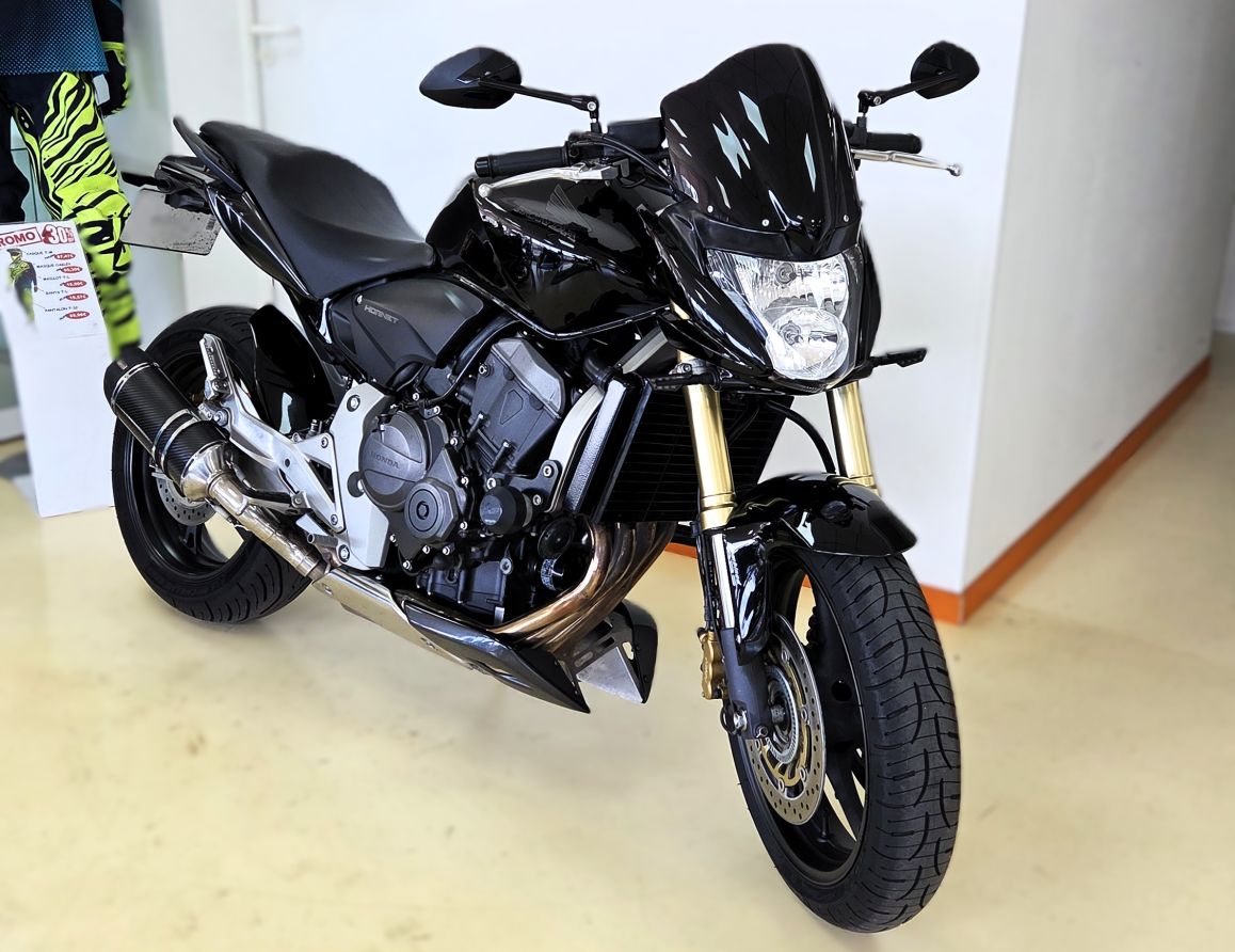 HONDA HORNET 600 - 2007 - 17 968 KM 