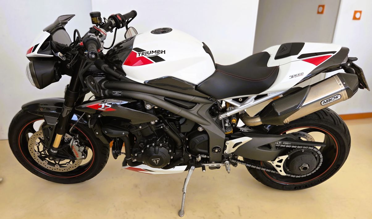 TRIUMPH SPEED TRIPLE RS - 2020 - 9500 KM 