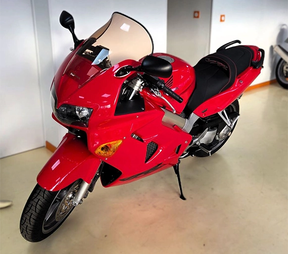 Moto Service Express Reparation Moto Merignac HONDA VFR 800 FI 2001 37 009 KM 4 1